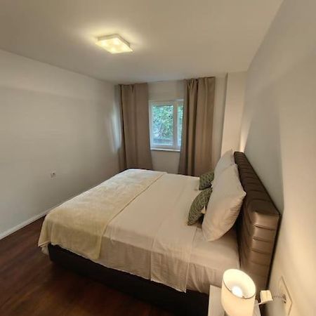 New 1 Bedroom Near Center And Beach Split Exteriör bild