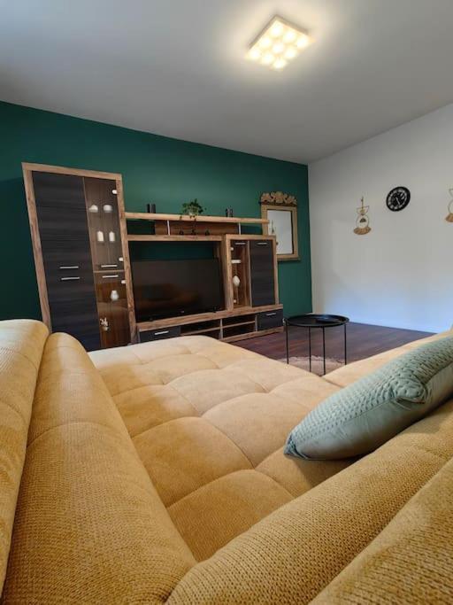 New 1 Bedroom Near Center And Beach Split Exteriör bild